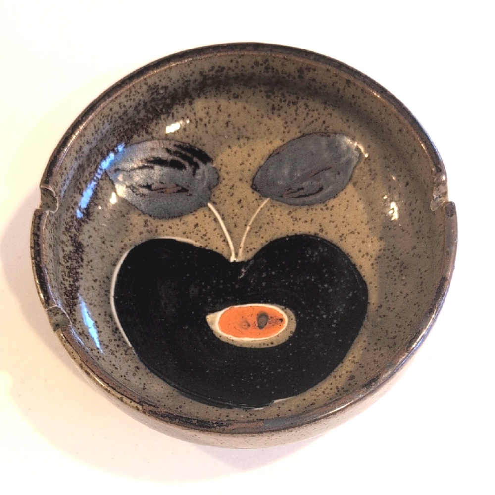 Vintage Stoneware Speckled Ashtray W An Apple On It. 6.25" Wide 2" Tall